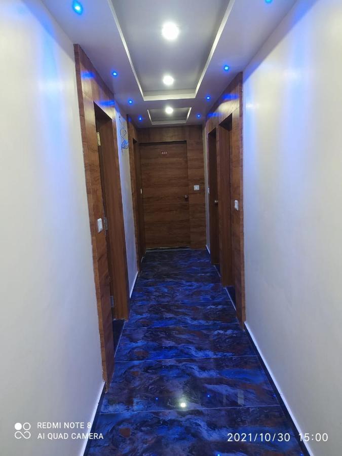 Hotel Red Rose Вадодара Экстерьер фото
